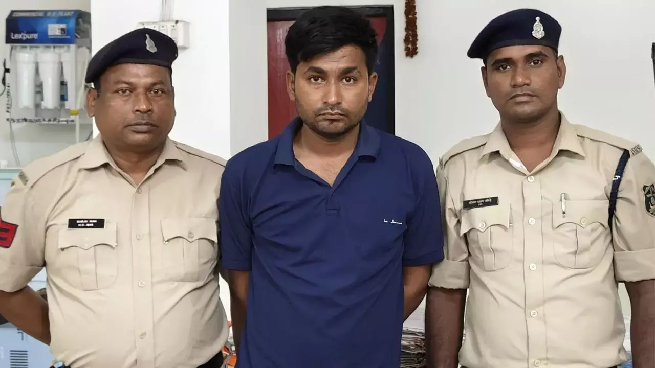 Bilaspur Crime News: इंस्टाग्राम में यूपी के युवक से दोस्ती कर लूट गई छत्तीसगढ़ की युवती, प्राइवेट वीडियो बना लाखों रूपये वसूला...