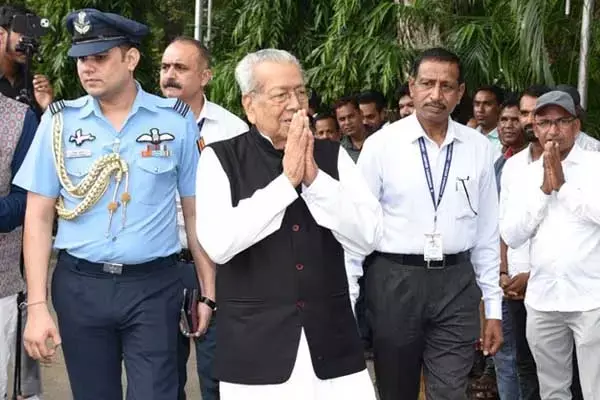 Chhattisgarh News: राज्‍यपाल हरिचंदन ने राजभवन को कहा बाय-बाय: देखें राज्‍यपाल की विदाई की फोटो और वीडियो...
