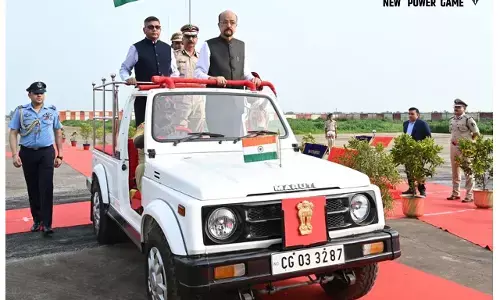 CG Governor Ramen Deka: झलकियां...मांदर पर झूमे मंत्री, पहली बार किसी गवर्नर का इस तरह वार्म वेलकम,एयरपोर्ट पर स्वागत की पढ़िये झलकियां...