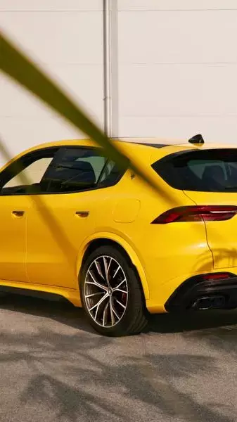 भारत में मासेराटी की नई लग्ज़री ग्रेकेल एसयूवी की धमाकेदार लॉन्चिंग, कीमत और दमदार फीचर्स ने लोगो को किया आकर्षित...