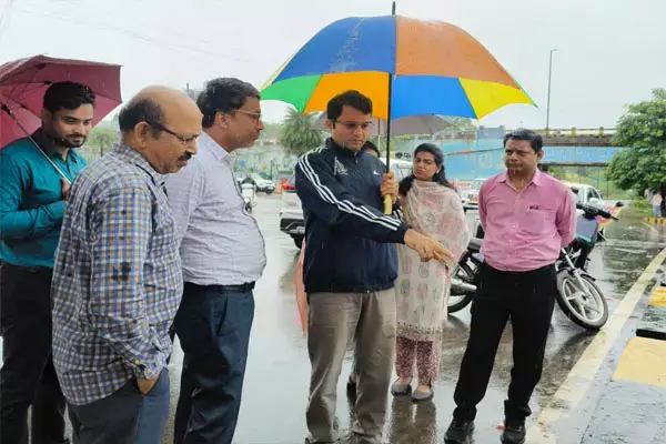 Raigarh News: जलभराव वाले क्षेत्रों में प्राथमिकता से चलाएं राहत अभियान, कलेक्टर गोयल नगर निगम और नगर सेना को दिए निर्देश
