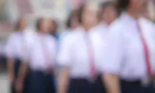 MP School News: स्कूल में टीचर ने उतरवाए लड़कियों के कपड़े,  वीडियो बनाकर वायरल करने की दी धमकी, जाने मामला