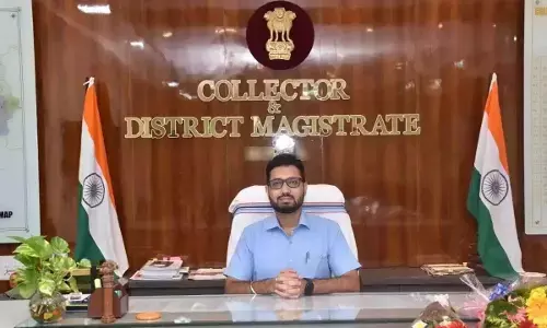 Mahasamund: पदभार ग्रहण करते ही एक्शन में नये कलेक्टर, अधिकारी-कर्मचारियों को कार्यालय समय पर आने के निर्देश...
