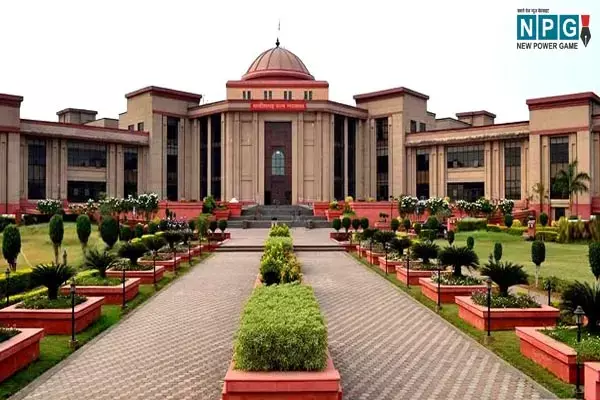 Bilaspur High Court: छत्तीसगढ़ के इन 40 गांवों में बाल सफेद और दांत पीले होने से लड़कियों की शादी नहीं, चीफ जस्टिस में मांगा जवाब