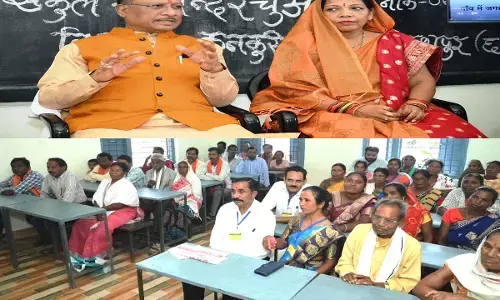 CG Teacher-Parent Meeting: शिक्षक-पालकों की बैठक में बच्चों के दादा-दादी भी पहुंचे, मुख्यमंत्री ने पालकों से जाने पालक शिक्षक संवाद के अनुभव