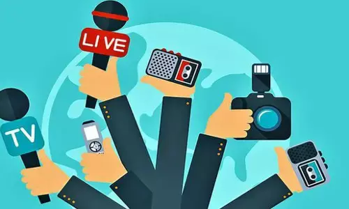 Broadcast Bill Withdrawn: सरकार ने विवादित ब्रॉडकास्टिंग बिल पर लगाई रोक, नया ड्राफ्ट लाने पर कर रही विचार