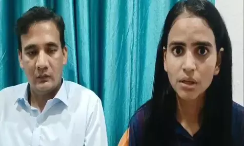 Bihar News: डिप्टी कमिश्नर ने भतीजी से की शादी, बचपन से ही चल रहा था अफेयर, लड़की बोली- चाचा से प्यार करती हूँ...