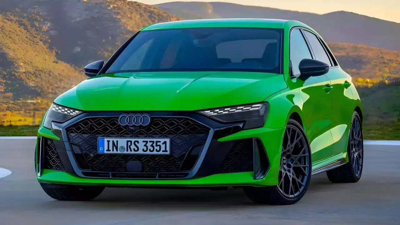 Audi RS 3 Facelift ग्लोबली हुई पेश, 5-सिलेंडर इंजन वाली आखिरी ऑडी, जानें क्या है खास...