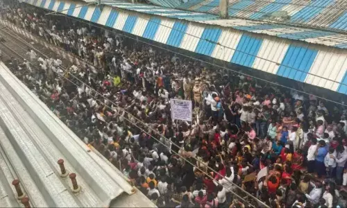 Badlapur Protest: 24 अगस्त को महाराष्ट्र बंद का ऐलान, CM शिंदे ने कहा- बदलापुर विरोध प्रदर्शन राजनीति से प्रेरित