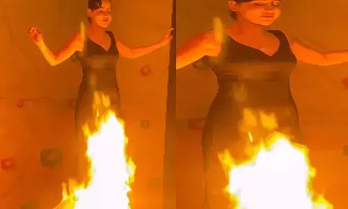 Urfi Javed Video: उर्फी जावेद के ड्रेस में लगी तगड़ी आग, जल गई सारी... खौफनाक VIDEO को देख लोगो के रोंगटे हुए खड़े...