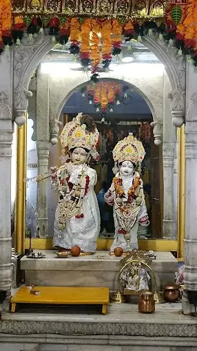 Janmashtami 2024: सोने का मुकुट, हीरे की बांसुरी...आज 100 करोड़ के गहने पहनेंगे भगवान श्रीकृष्ण, बेहद दिलचस्प है इस मंदिर की कहानी