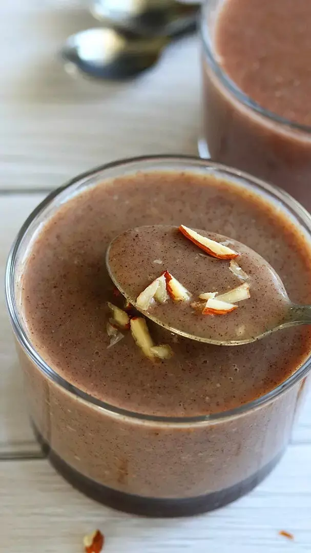 Ragi Malt Ke Fayde: फिटनेट के शौकीनों के बीच तेजी से लोकप्रिय हो रहा होममेड ड्रिंक  रागी माल्ट, आप भी जानिए फायदे और ईज़ी रेसिपी...