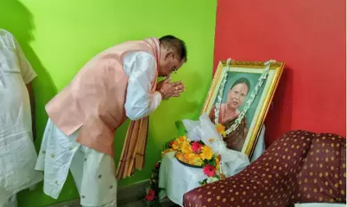 मुख्यमंत्री विष्णुदेव ने केंद्रीय मंत्री की पत्नी झिंगिया उरांव को श्रद्धांजलि अर्पित की