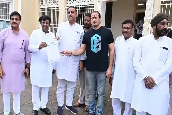 Chhattisgarh News: कांग्रेस के नेता पहुंचे पुलिस मुख्‍यालय: DGP  को ज्ञापन सौंपकर की उच्‍च स्‍तरीय जांच की मांग
