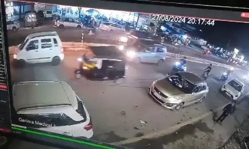 Korba Accident News: तेज रफ्तार कार ने पांच को मारी टक्कर, वाइस प्रिंसिपल समेत दो की मौत, तीन गंभीर, देखें CCTV