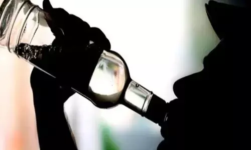 CG News: महिला शिक्षकों के अभद्रता और मारपीट...  शराब पीकर स्कूल में घुसे भाजपा मंडल अध्यक्ष ने किया हंगामा