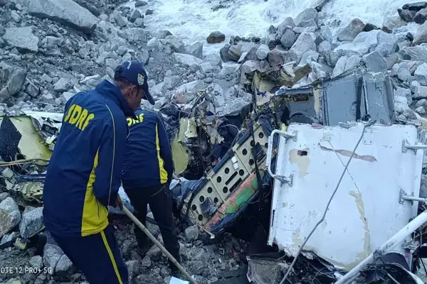 Kedarnath Helicopter Crash: एयरलिफ्ट के दौरान हादसा, आसमान से गिरा हेलीकॉप्टर, सामने आया वीडियो