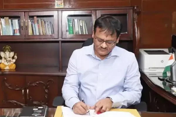 IAS Dharmendra Kumar: कौन हैं आईएएस धर्मेंद्र कुमार, जिन्हें बनाया गया दिल्ली का नया चीफ सेक्रेटरी