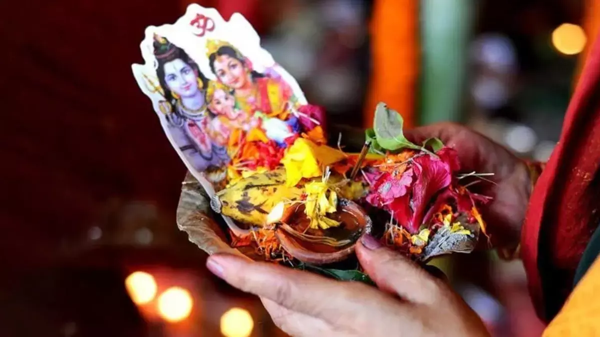 Haritalika Teej Nirjala Vrat 2024 : निर्जला व्रत है और स्थिति है गंभीर... इस तरीके से करें जल ग्रहण नहीं लगेगा पाप