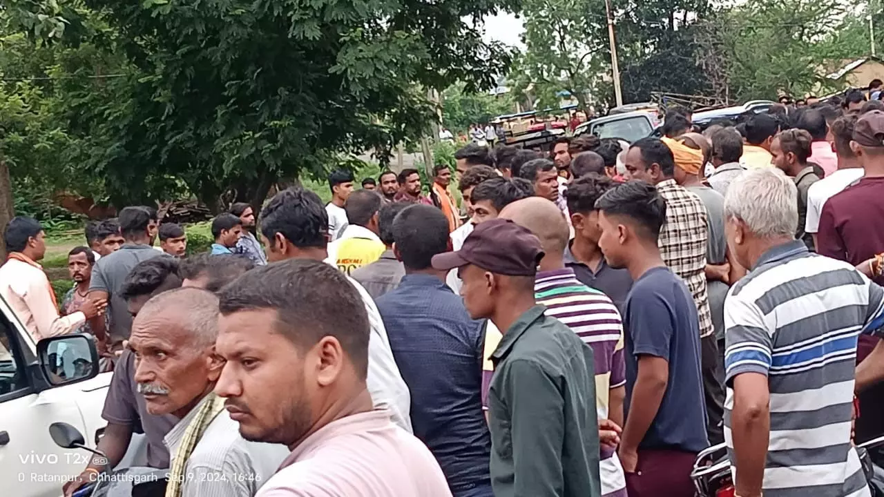 Bilaspur BJP Leader Murder: भाजपा नेता की भरे बाजार में हत्या, फरसे से वार कर ली जान, इलाके में हड़कंप...