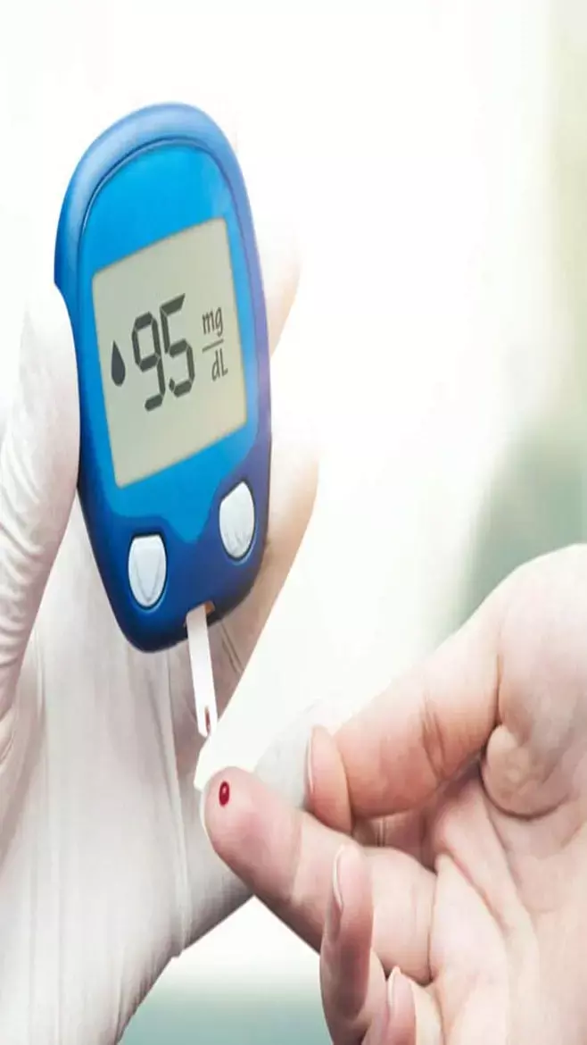 Kari patta Benefits: सुबह बासी मुंह 4-5 करी पत्ते चबाने से घटेगी ब्रेस्ट कैंसर से लेकर अल्ज़ाइमर तक की संभावना, जानिए फायदे...