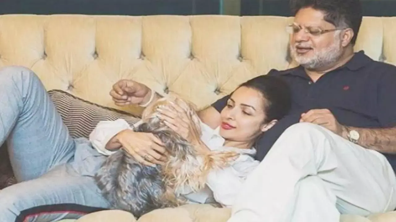 Malaika Arora Father Suicide: मलाइका अरोड़ा के पिता ने किया सुसाइड, तीसरी मंजिल से कूदकर दी जान...