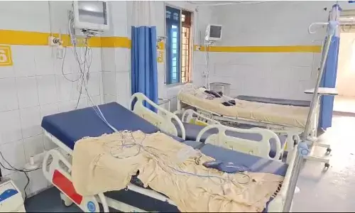 Janjgir News: जिला अस्पताल के आपातकालीन वार्ड में लगी आग, मरीजों को किया गया दूसरे वार्ड में शिफ्ट