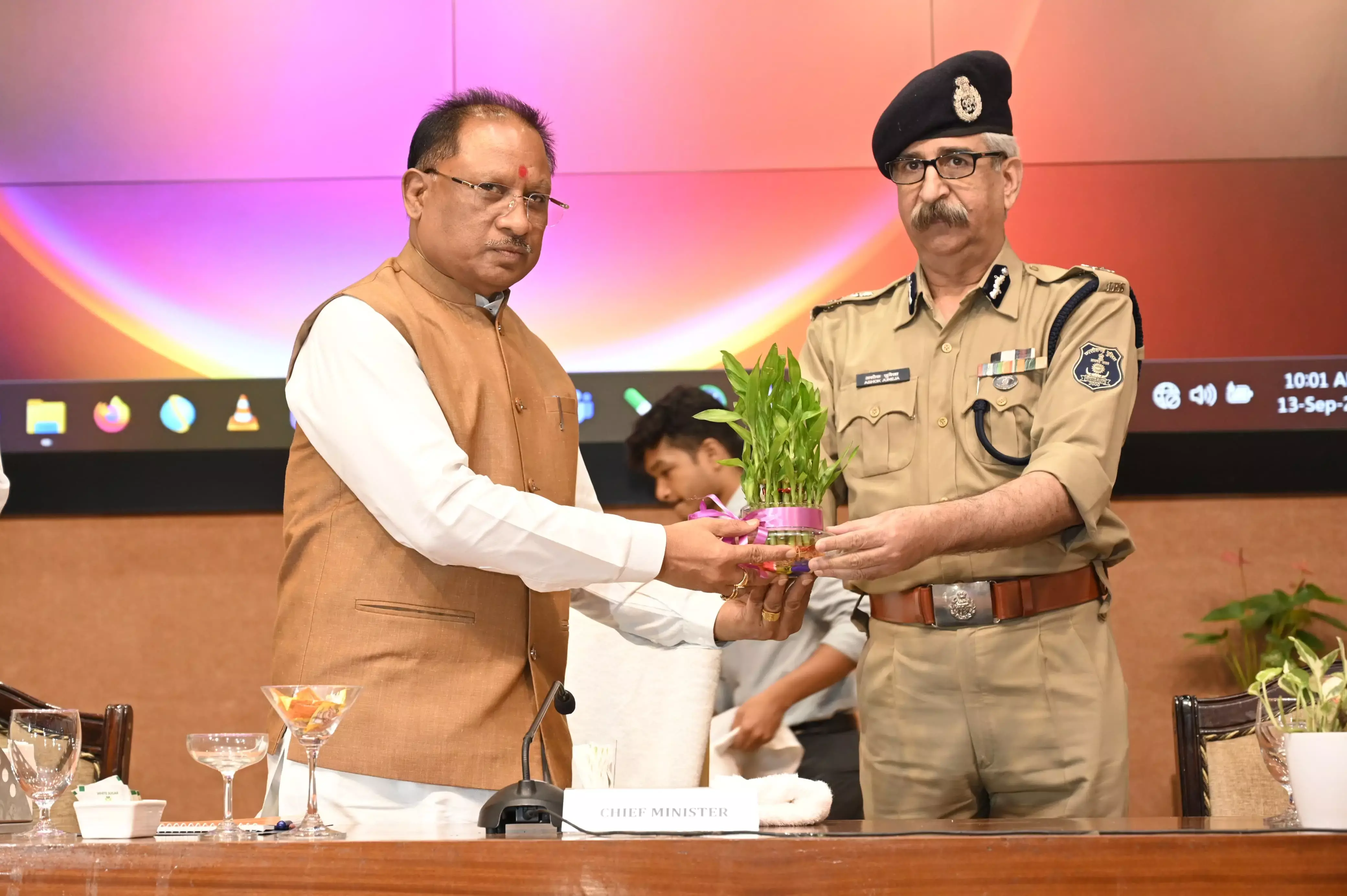Collector, SP conference: कलेक्टर-एसपी कॉन्फ्रेंस: पुलिस अधीक्षकों को सीएम का निर्देश- अपराधियों के मन में कानून का भय हो, पीड़ितों को त्वरित मिले न्याय