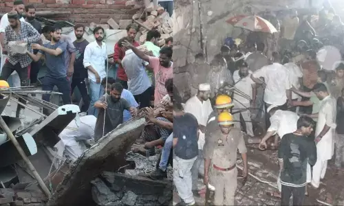 Meerut Building Collapse: 3 मंजिला इमारत गिरने से अब तक 10 लोगों की मौत, राहत-बचाव कार्य जारी