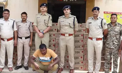 CG: अवैध शराब तस्करी पर बस्तर पुलिस की बड़ी कार्रवाई, 190 पेटी अंग्रेजी शराब जब्त...