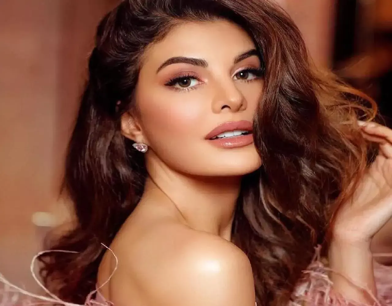 Sukesh-Jacqueline Fernandez News: जैकलीन के बिना सांस लेना मुश्किल, एक्ट्रेस के पागल आशिक का जेल से फिर आया लव लेटर...