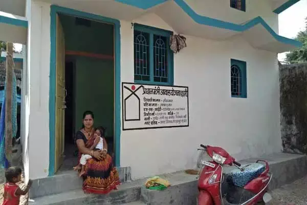 Chhattisgarh News: प्रधानमंत्री आवास योजना से शोभा नाग और कौशल्या के पक्के मकान का सपना हुआ साकार
