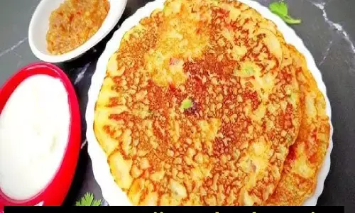 Besan Aur Sooji Ka Cheela Recipe:  मिनटों में बनाएं हेल्दी ब्रेकफास्ट बेसन और सूजी का चीला, पढ़िए ईज़ी रेसिपी...