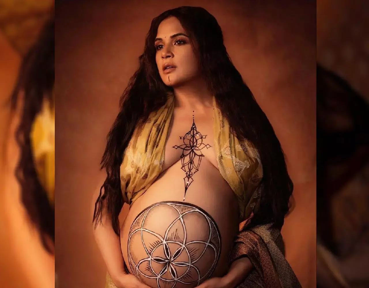 Richa Chadha Photoshoot: बेटी पर ऋचा चड्ढा ने उड़ेला प्यार, प्रेग्नेंसी में कराया था ऐसा फोटोशूट, जोरो-शोरो में मची सनसनी, देखिए...