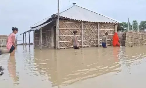 Bihar Flood News Today:  नेपाल में बारिश से बिहार में कोहराम, 24 घंटे में 7 तटबंध टूटे, 12 जिलों में बाढ़, लाखों की आबादी प्रभावित