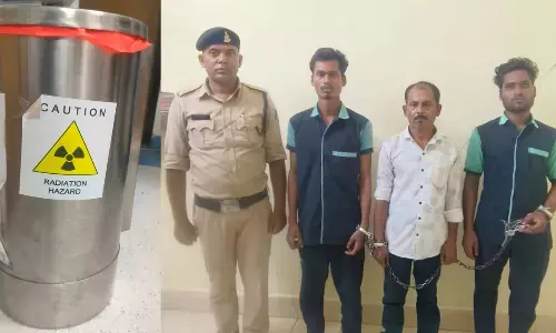 Raipur News: एम्स अस्पताल की 6 लाख की एक डस्टबिन चोरी, कैंसर के मरीज के उपचार में आती है उपयोग...तीन आरोपी गिरफ्तार