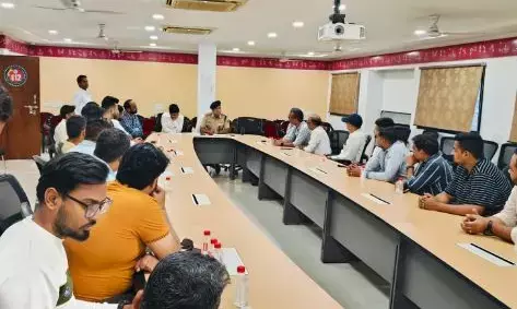 Raipur News: रास-गरबा आयोजकों को पुलिस की सख्त हिदायत, क्षमता के अनुरूप ही पास बांटे, साउण्ड सिस्टम...