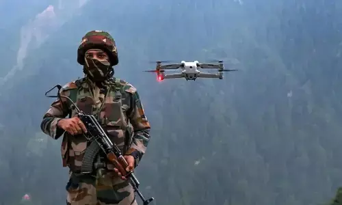 Indian Army Soldier: जम्मू-कश्मीर में लापता सैनिक का गोलियों से छलनी शव बरामद, सुरक्षा बलों का तलाशी अभियान जारी