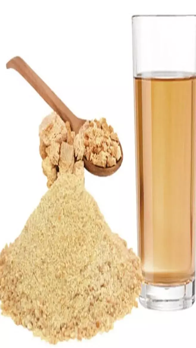 Hing Ka Pani Peene Ke Fayde: अनोखी गंध वाले इस पाउडर के पानी के हैं गज़ब के फायदे, पुरुषों के लिए बेहद खास...