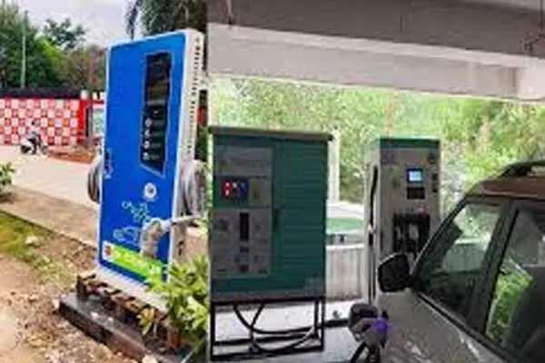 EV Charging: भविष्य की राह : ईवी चार्जिंग स्टेशनों की स्थापना में आएगी तेजी, जानिए.. ईवी चार्जिंग के लिए क्या है दिशा निर्देश EV Charging: भविष्य की राह : ईवी चार्जिंग स्टेशनों की स्थापना में आएगी तेजी, जानिए.. ईवी चार्जिंग के लिए क्या है दिशा निर्देश