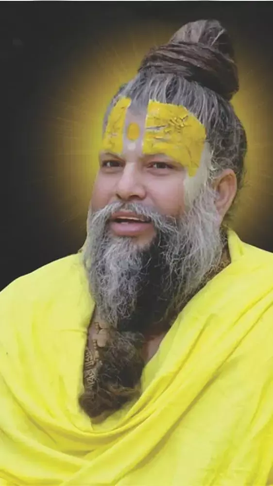 क्या आप भी चौबीसों घंटे घुलते हैं कल की चिंता में? प्रेमानंद महाराज की ये सलाहें खास आपके लिए...