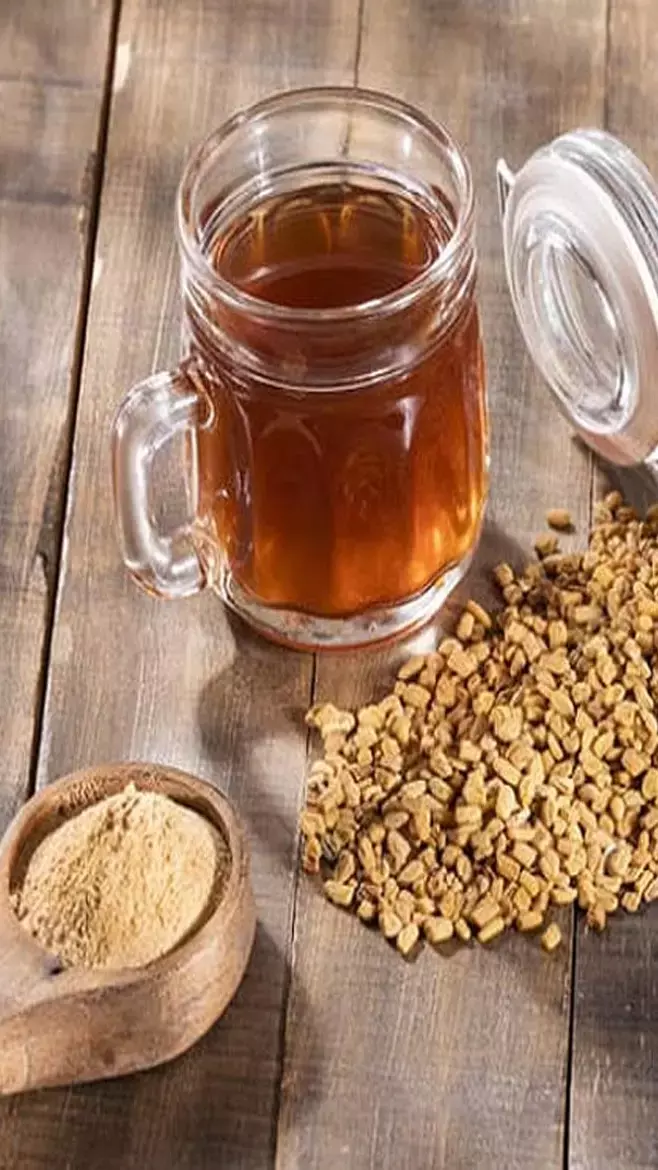 Fenugreek Tea Benefits: मेथी की चाय से चेहरा निखरेगा और  बाॅडी शेप में होगा सुधार, जानिए कैसे...