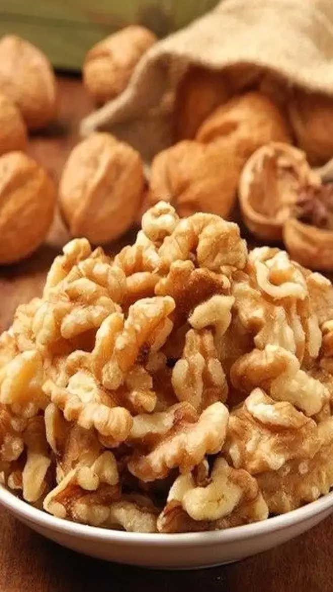 जानें अखरोट खाने का सही तरीका क्या है? जो होगा आपके लिए बेहतरीन फायदेमंद!...