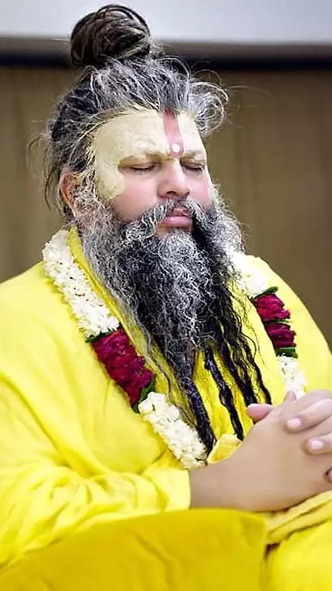 Constipation Ke Liye Premanand Maharaj Ki Salah: कब्ज़ का मिट जाएगा नामोनिशान, अगर मान ली प्रेमानंद महाराज की ये सलाह