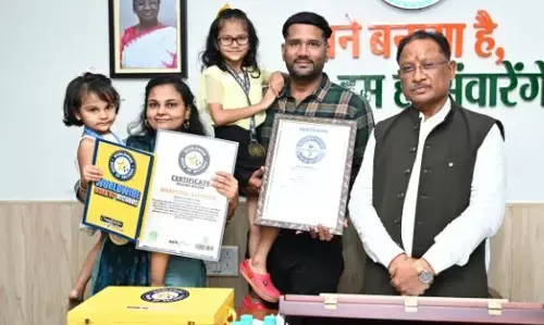 Chhattisgarh: खेलने की उम्र में इन दो बच्चियों ने बनाया रिकॉर्ड, CM विष्णुदेव ने दिया आशीर्वाद