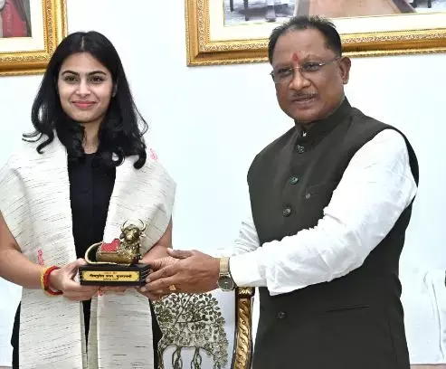 Chhattisgarh: ओलम्पिक मेडलिस्ट मनु भाकर ने CM विष्णुदेव से की मुलाकात...