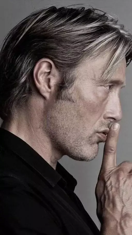 Chankya Niti: जानिए किन 10 मौकों पर चाणक्य देते हैं चुप रहने की सलाह...