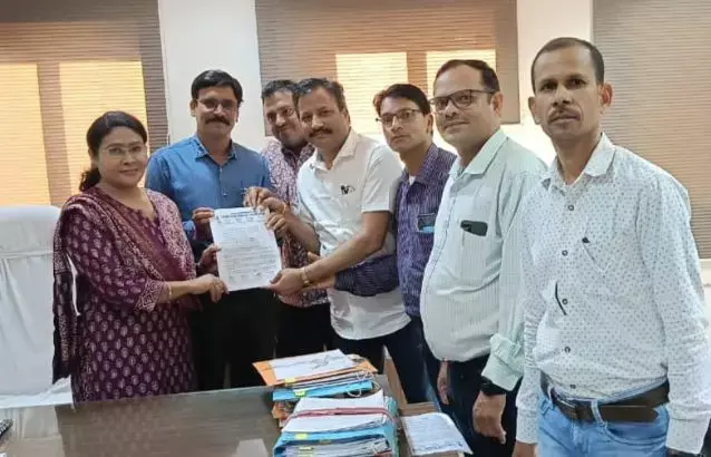 CG Teachers Movement: DPI से मिलकर शिक्षक मोर्चा ने 24 अक्टूबर के हड़ताल की दी सूचना...