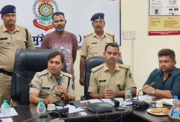 Mungeli News: धान खरीदी में 91 लाख का फर्जीवाड़ा, शासन को आर्थिक क्षति पहुंचाने वाला केंद्र प्रभारी गिरफ्तार...