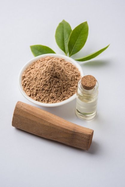 Sandalwood Powder Benefits For Skin: स्किन के लिए वरदान है चंदन का पाउडर, हफ्ते भर में देगा गज़ब का निखार, जानिए इस्तेमाल का तरीका